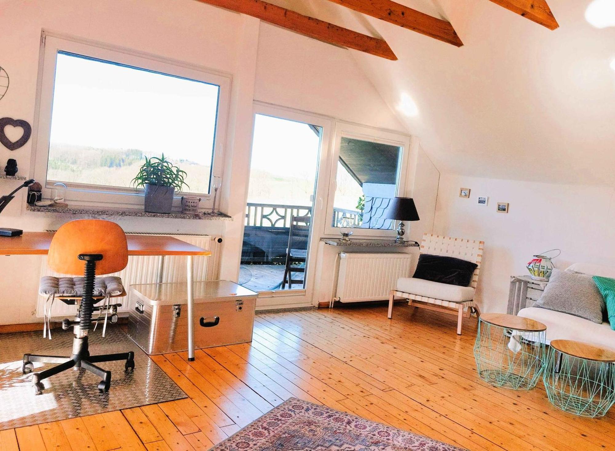 Kleines Haus Mitten In Der Natur Mit Eigener Terrasse Und Sonnenbalkon Halver Exterior photo